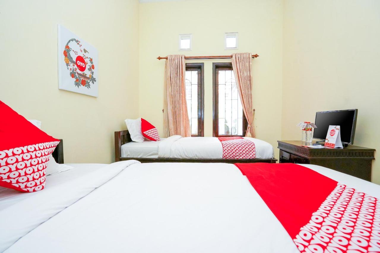 Oyo 1087 Homestay Potato House Bromo Exterior photo